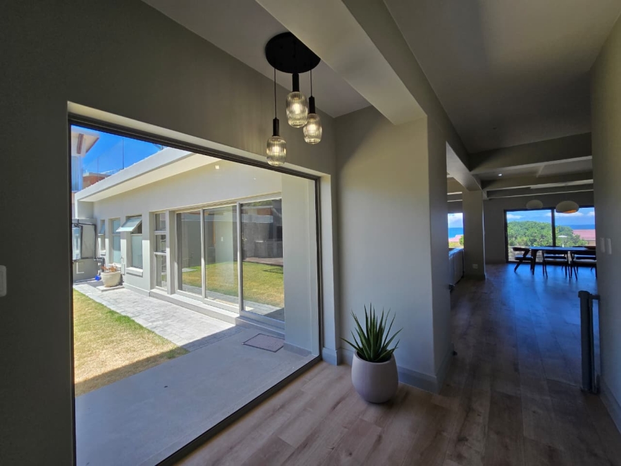 4 Bedroom Property for Sale in Outeniqua Strand Western Cape